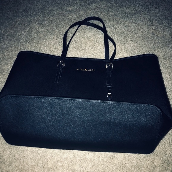 Michael kors classic large black purse - Picture 4 of 7